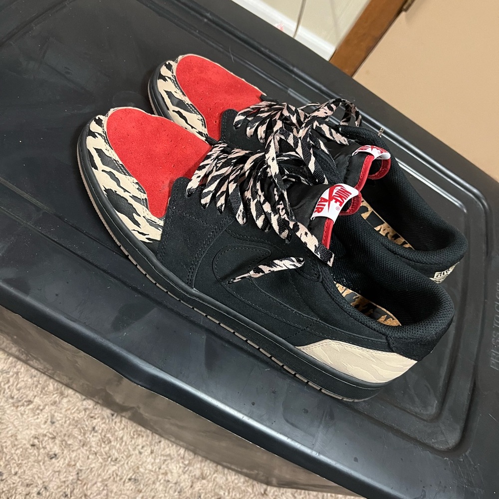 Air Jordan 1 Retro Low OG SP